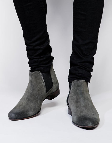 Chelsea Boots in Suede